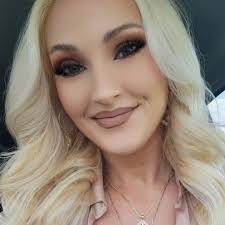 Y is Hannah so damn nosey she put her cell phone