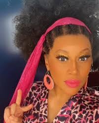 Tanya Edwards's Instagram, Twitter & Facebook