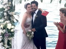 Almanya'da nişanlanarak evliliğe ilk adımı atan fahriye evcen'le burak özçivit'in düğünü şimdiden olay yarattı. Fahriye Evcen Ile Burak Ozcivit In Cocuklarinin Adi Ne Olacak