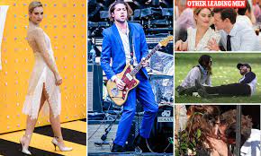 Lily james spotted smooching rocker michael shuman following dominic west scandal. Lily James Is Spotted Kissing Rocker Michael Shuman From Debauched Us Band Queens Of The Stone Age Daily Mail Online