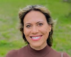 Roslyn Ingram's Instagram, Twitter & Facebook