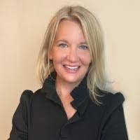 Amanda Abrahams's Instagram, Twitter & Facebook