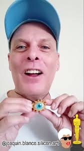 👁️👁️ Premios Oscars, Almodóvar y los ojos..., 👉 Joyas en silicona de  @joaquin.blanco.silicon.art Madrid., Desde Argentina un abrazón para ti  Joaquin., _________________________., ., ., ., ., ., ., ., ...