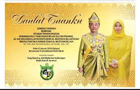 Hal ini sama dengan peristiwa yang dialami ayahnya ketika ditinggalkan panembahan yusuf. Sultan Sheikh Ahmad Abdul Kadir Rayuik