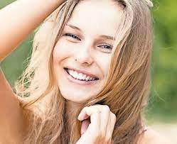 Lena Coyle's Instagram, Twitter & Facebook