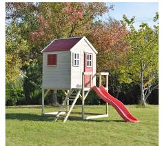 Das haus ist sehr offen konzipiert um drinnen und draußen spielen zu können. Wendi Toys Kinderspielhaus Tiger Spielturm Inkl Veranda Rutsche Mygardenhome