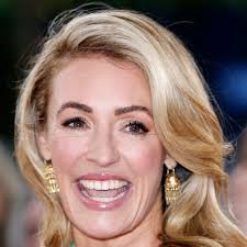 Ruth Langsford's flirty anniversary dress floors husband Eamonn Holmes