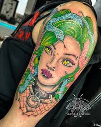 Tracy Corson's Instagram, Twitter & Facebook