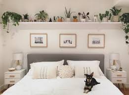 Miroir, stickers, cadre ou décoration murale, ajoutez une petite touche de couleur et de fantaisie sur vos murs. 1001 Options Fantastiques Pour Une Decoration Au Dessus D Un Lit