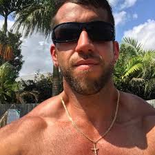 Toddy Livock (@five_percent_fitness) • Instagram photos and videos