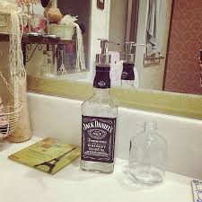 バス トイレ 空き瓶 イケアのソープ マウスウォッシュ ウイスキーの瓶 などのインテリア実例 2017 01 27 22 58 25 roomclip ルームクリップ 2021 マウスウォッシュ ジャックダニエル ソープディッシュ