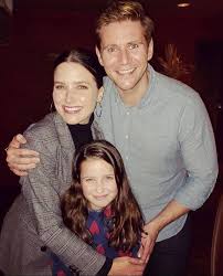 In 2019, he reprised the role in the series' film feature continuation, downton abbey, which received massive commercial and critical success. Deux Photos Partagees Sur Son Allen Leech France Facebook