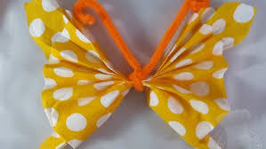 Video explicative juste en dessous. Pliage De Serviettes Papillon Youtube