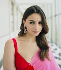 Alia Bhatt [3261 x 3761]- High Quality Picture - Ultra HQ