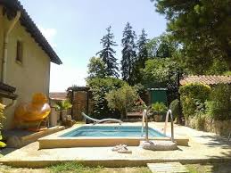 Une Petite Piscine En Ville Youtube
