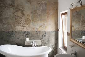 There are some pictures describing different ideas for the use of natural slate bathroom tiles. Skin Flexible Slate Veneer The Beauty Of Natural Stone And The Guarantee Of German Quality Piatraonline Com