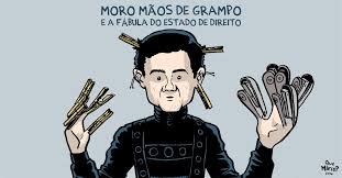 Resultado de imagem para charges de moro