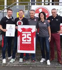 Fc kaiserslautern fixtures, results, top scorers, transfer rumours and player profiles, with exclusive photos and video highlights. Yiyiezz4bfcrdm