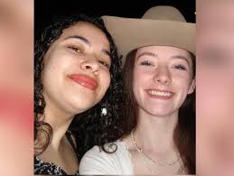 Danielle Bowyer (@danielle_rose454) • Instagram photos and videos