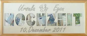 Hochzeit Geschenkideen Zur Hochzeit Neuen Gemeinsamen Nachnamen Ausschneiden Mit Geld Statt Fotos Fa 1 Hochzeit Geschenk Geld Geschenke Geldgeschenke Hochzeit