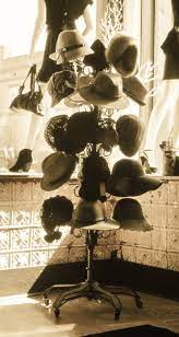 Vintage Hat Rack 3 Http Www Facebook Com Mormorsstuer Hats Vintage Antique Hats Hat Display