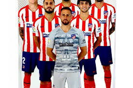 قميص اتلتيكو مدريد 2021، النادي الاسباني المعروف والمشهور بمنافسته القوية لنادي برشلونة وريال مدريد الاسباني، حيث ان هذا النادي استطاع في العديد من المرات هزيمة النادي. Ø§Ø³Ù…Ø§Ø¡ Ù„Ø§Ø¹Ø¨ÙŠ Ø§ØªÙ„ÙŠØªÙƒÙˆ Ù…Ø¯Ø±ÙŠØ¯ Ø¨Ø§Ù„Ø§Ù†Ø¬Ù„ÙŠØ²ÙŠ Ø§Ù„Ù…Ø±Ø³Ø§Ù„