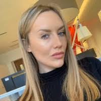 Lara Port's Instagram, Twitter & Facebook