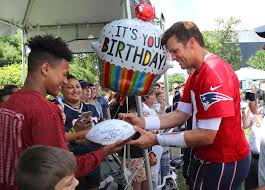 Heres What Happened The Month Tom Brady Was Born 42 Years