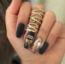 Black And Gold Acrylic Nails Coffin Best Nails Coffin Black Beauty Ideas Gold Acrylic Nails Gold Nail Designs Glitter Gel Nails