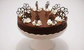 Pour une fête pleine d'étoiles, on choisit ces chocolats noirs et décors renne bleus ! 1001 Idees Comment Faire Des Decors En Chocolat Facilement