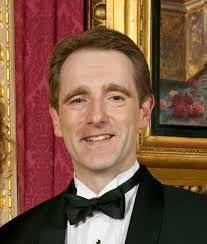 Lee Fairman's Instagram, Twitter & Facebook