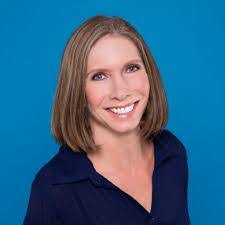 Laurie Fuller's Instagram, Twitter & Facebook