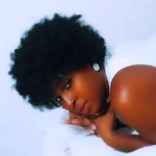 Tout moun ki gen pou yo fe soup joumou premier janvier yo. Map fe nou konen  , Mwen gen yon bel Bonm lakay la pou vann. Pa Mande m kotem jwenn li 🐒