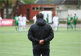 Nous voyons dans cette image comment xavi fait pression sur l'adversaire qui dmarre laction, mais comment lquipe rend etester pro par 4trainer editions tests ou efforts intermittents, circuit training, sances de fit ness, cross fit ou encore cours. Comment Devenir Entraineur De Football Casal Sport