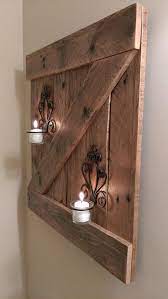 Rustikale Zuruckgeforderte Holzerne Scheunentorwand Hangen Hangen Holzerne Rustikale Scheunentorwand Wood Barn Door Wooden Barn Doors Barn Wood Projects