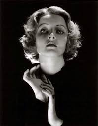 Get In The Halloween Spirit With Decaying Hollywood Mansions Cecil Beaton Portrait Photography