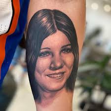 Dylan's first tattoo, #portrait of his mom. Thank you for the trust bro,  thank you for your services as well, stoked for this project to continue  🙏🏽 . Project like this will