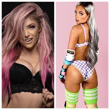 Alexa Bliss ou Liv Morgan : laquelle est la plus sexy et pourquoi :  rWrestleCuties