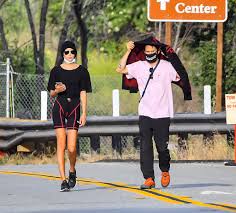 Jared leto is an american entertainer with an extensive career in film, music, and television. Seltener Schnappschuss Jared Leto Mit Freundin Erwischt Promiflash De
