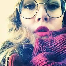 Ellen Haag's Instagram, Twitter & Facebook