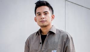 Seperti diketahui sebelumnya, sempat heboh beredar foto niko al hakim saat dicium pipinya oleh steffi zamora. Sempat Mesra Dengan Steffi Zamora Niko Al Hakim Kepergok Galau Lagi Okezone Celebrity