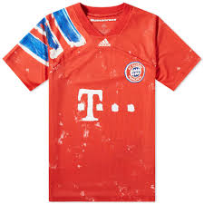 Der fc bayern münchen ist ein sportverein aus münchen. Adidas Bayern Munich X Human Race Football Club Jersey Red White End