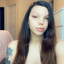 Adri Taylor's Instagram, Twitter & Facebook