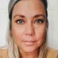 20+ "Danielle Trout" profiles