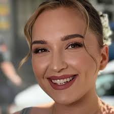 Kadeřnice Emma. Balayage