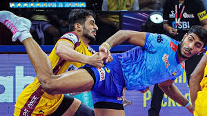 OnlyFans star JasminJass shows her tempting figure