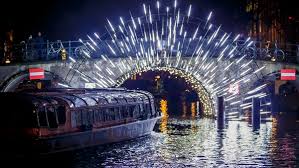Amsterdam Light Festival I Amsterdam Festival Lights Light Art Installation Amsterdam Attractions