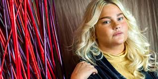 We've been writing and recording our third album, longing to play live again. Storslagen Show Med Sarah Klang Gp