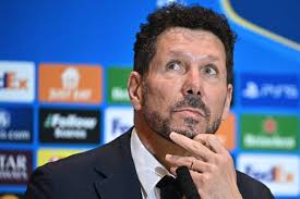 🚨 Diego Simeone: “To anyone here: raise your hand if you saw that Julián  touched the ball twice in the penalty. Come on! And? Ready? Nobody raises  theirs. Another question”. “I've never