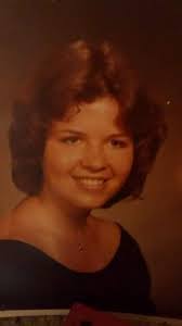 Elinor David's Instagram, Twitter & Facebook